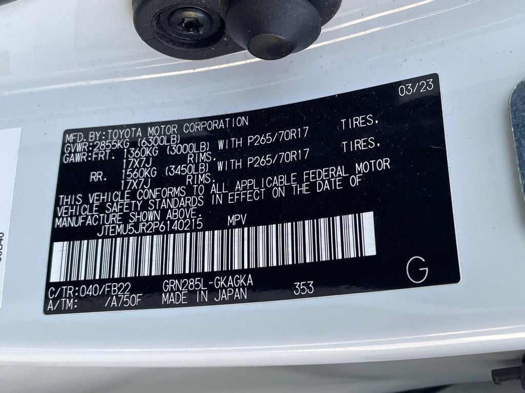 2023 Toyota 4Runner SR5 4X4 / ONE OWNER