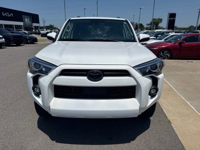 2022 Toyota 4Runner SR5 4X4 / KEYLESS ENTRY