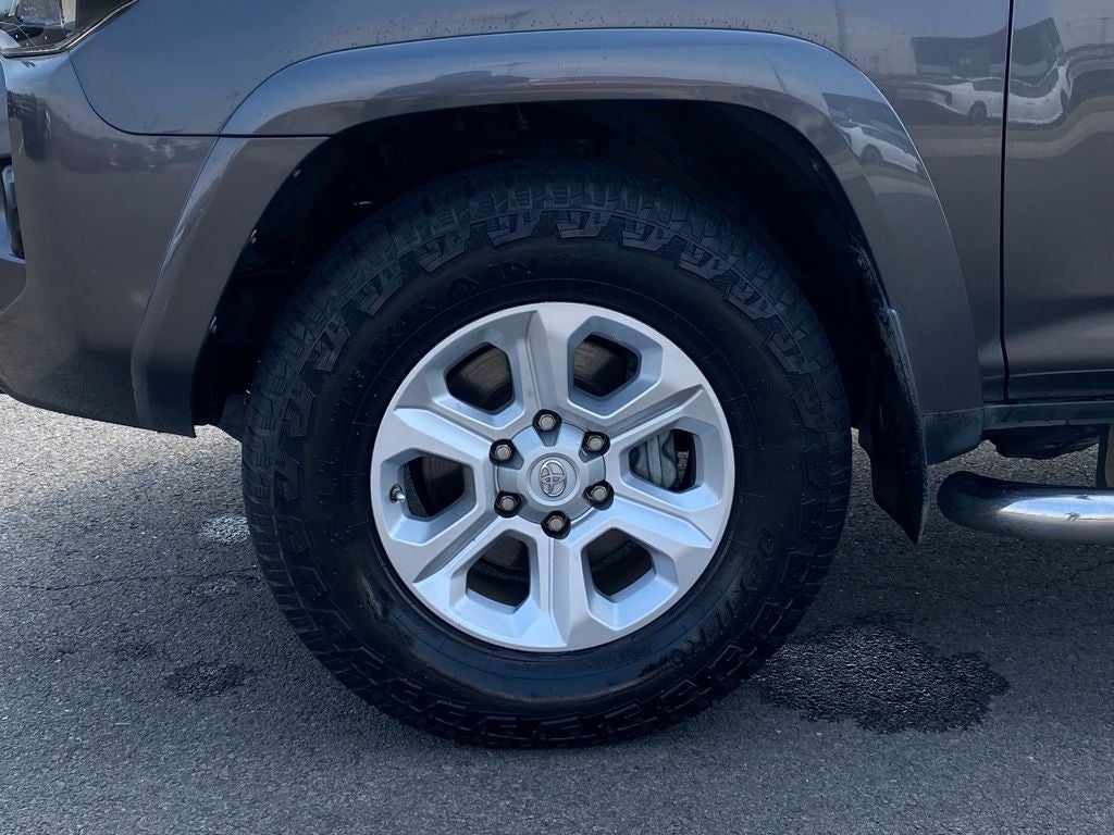 2017 Toyota 4Runner SR5 NAV / POWER DRIVERS SEAT