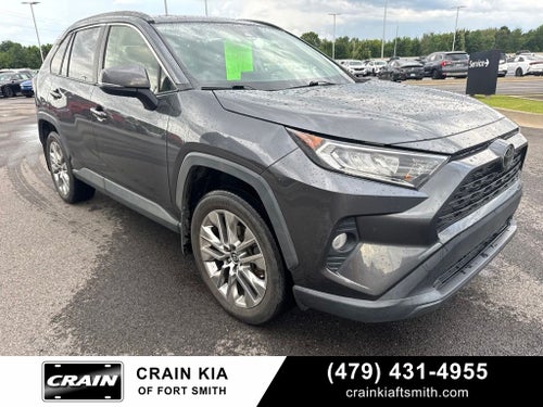 2021 Toyota RAV4 XLE Premium CLEAN CARFAX / ONE OWNER / MOONROOF