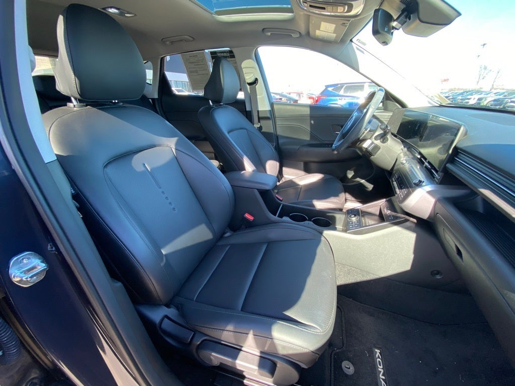2025 Hyundai Kona Limited MOONROOF / HEATED SEATS / NAV