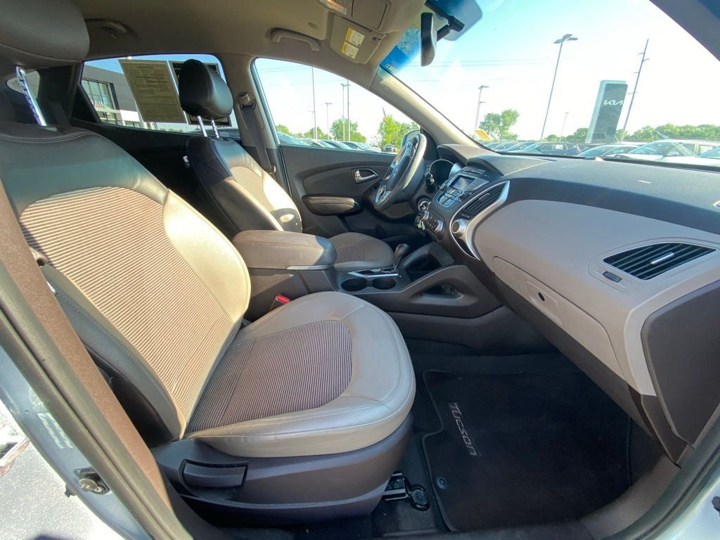 2012 Hyundai Tucson GLS LOW LOW PAYMENTS