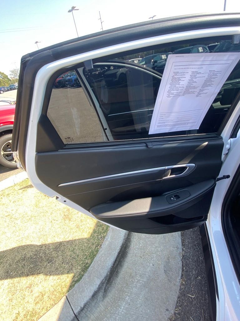 2025 Hyundai Sonata Hybrid Limited MOONROOF / NAV / ONE OWNER / HEATED SEATS