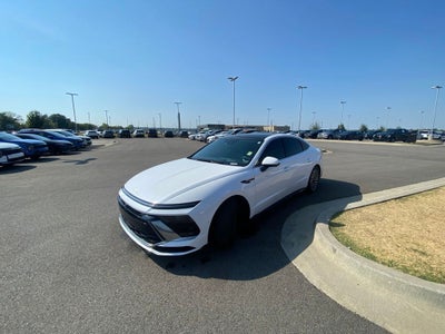 2025 Hyundai Sonata Hybrid Limited MOONROOF / NAV / ONE OWNER / HEATED SEATS