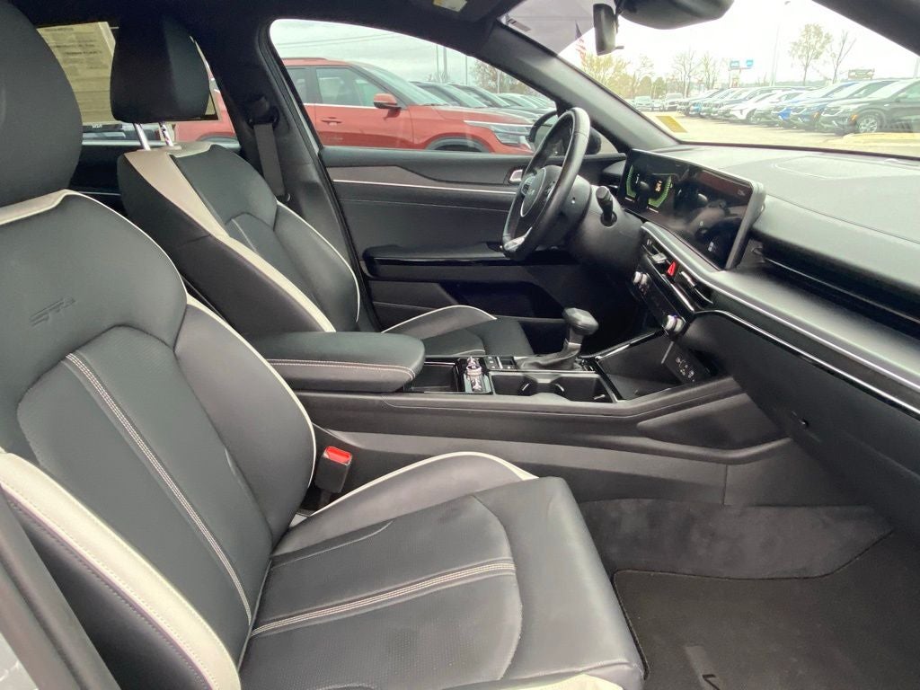 2025 Kia K5 GT-Line HEATED SEATS / ONE OWNER