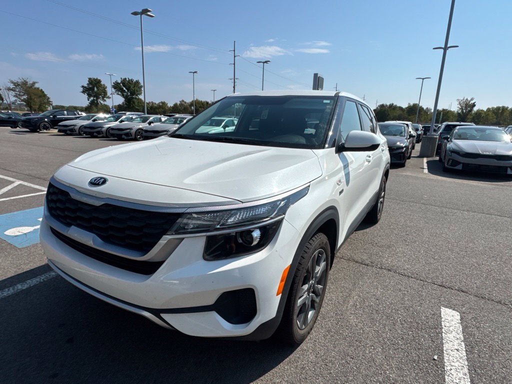 2021 Kia Seltos LX AWD / ONE OWNER / CLEAN CARFAX
