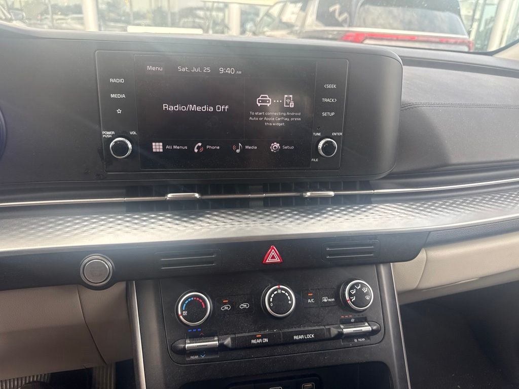 2024 Kia Carnival LX
