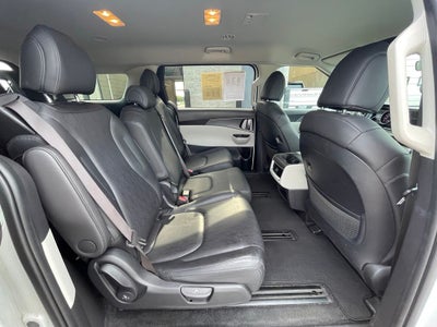 2024 Kia Carnival LX ONE OWNER / CLEAN CARFAX