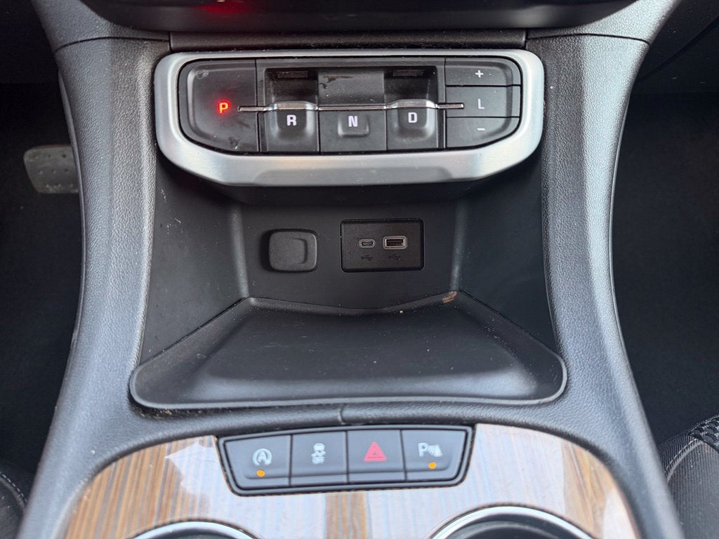 2022 GMC Acadia SLE