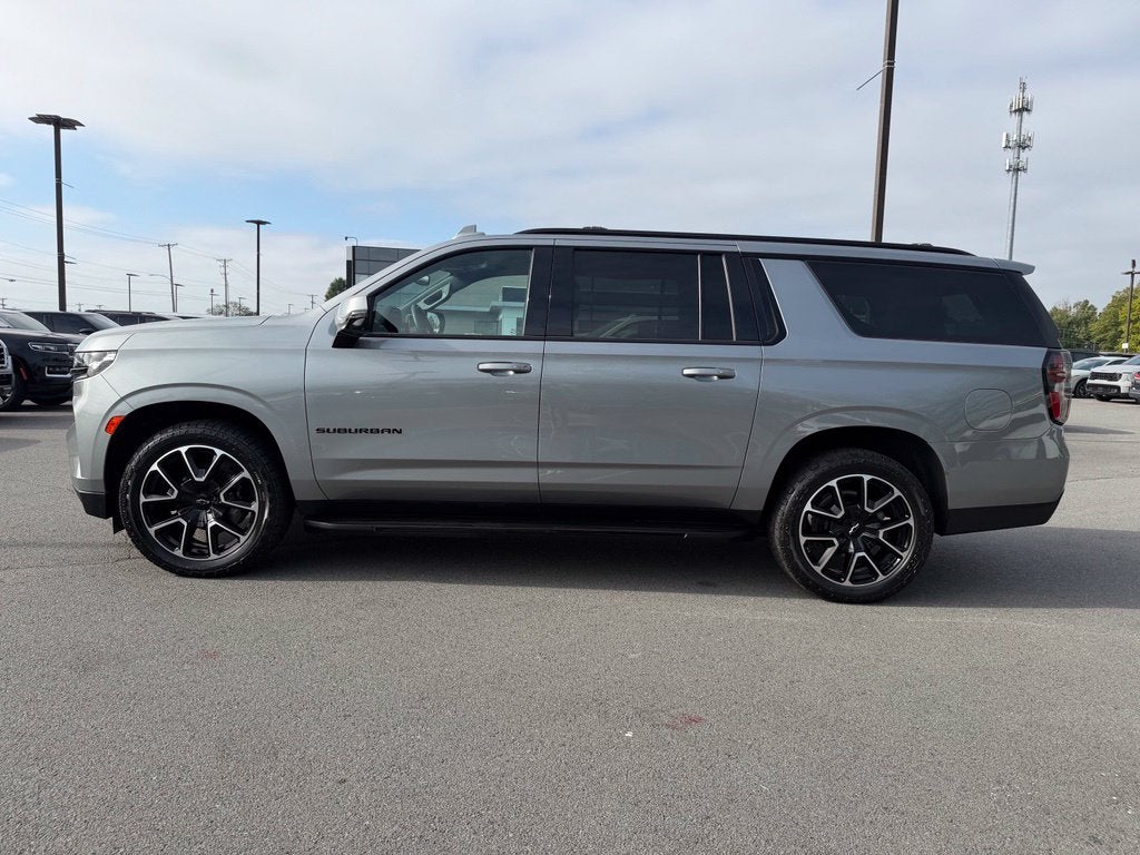 2023 Chevrolet Suburban RST
