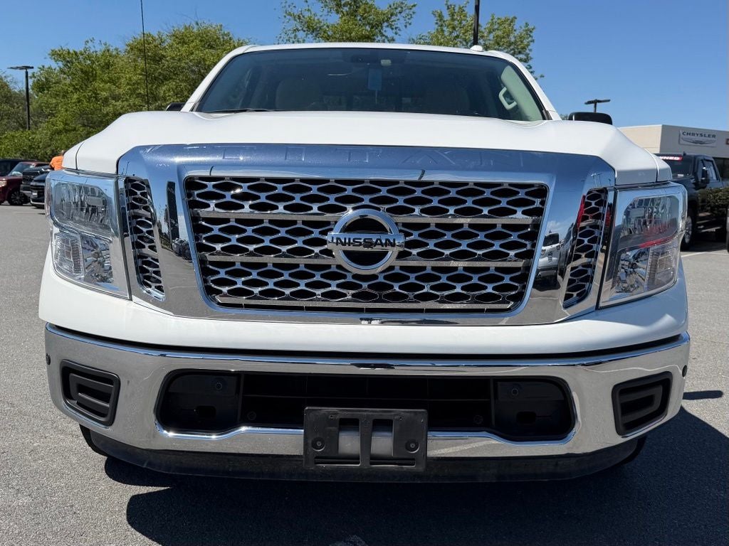 2018 Nissan Titan SV