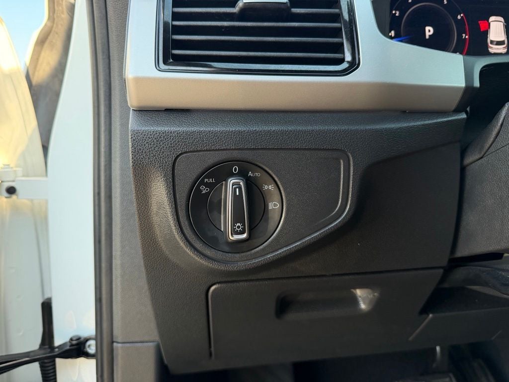 2023 Volkswagen Atlas Cross Sport 3.6L V6 SEL Premium R-Line