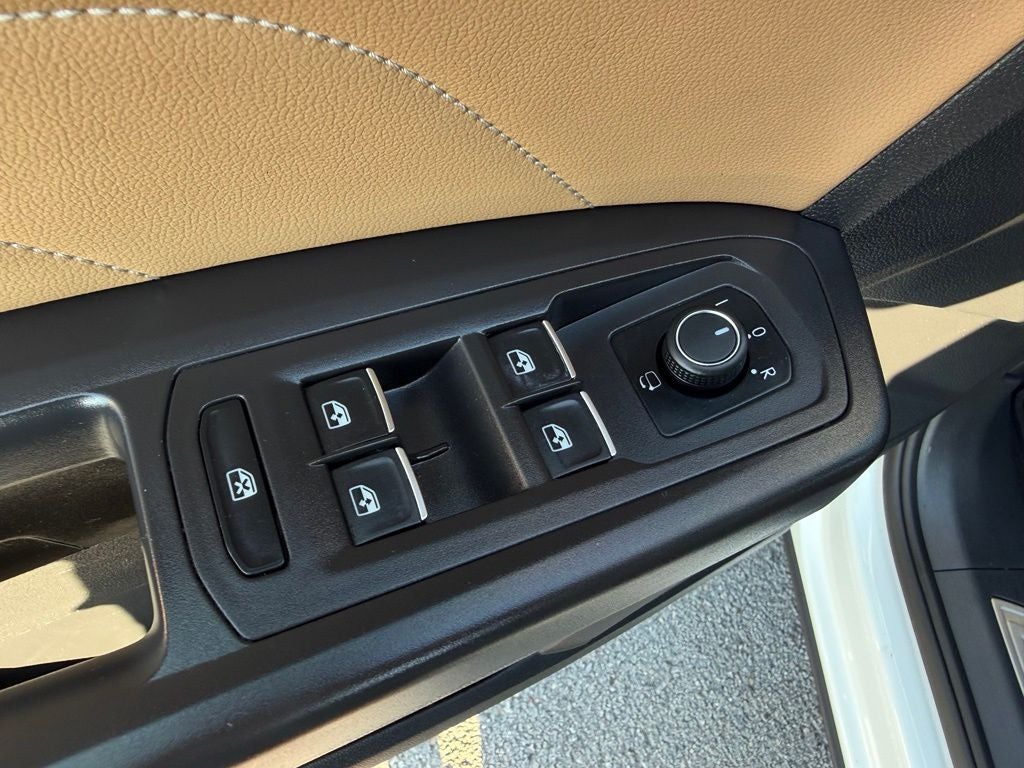 2023 Volkswagen Atlas Cross Sport 3.6L V6 SEL Premium R-Line