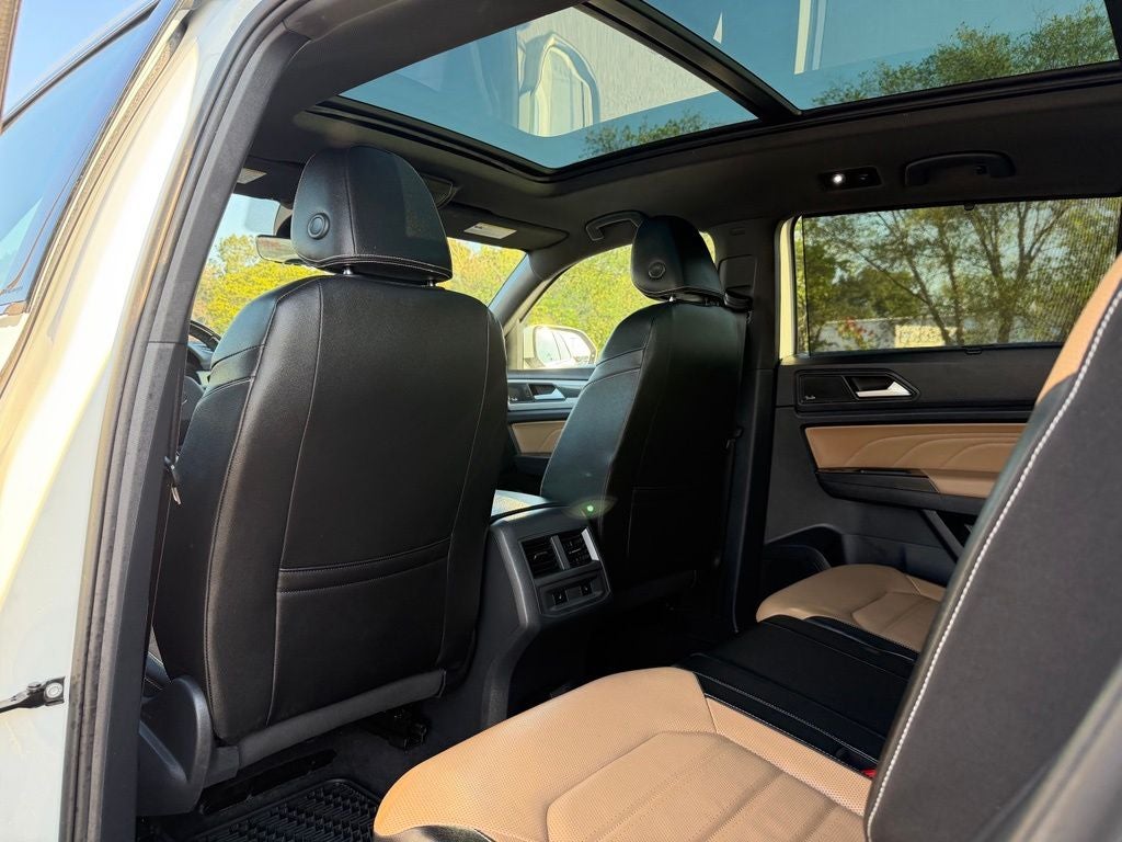 2023 Volkswagen Atlas Cross Sport 3.6L V6 SEL Premium R-Line