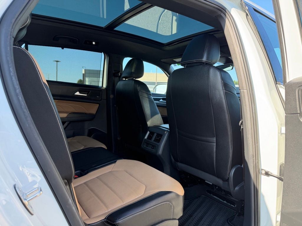 2023 Volkswagen Atlas Cross Sport 3.6L V6 SEL Premium R-Line