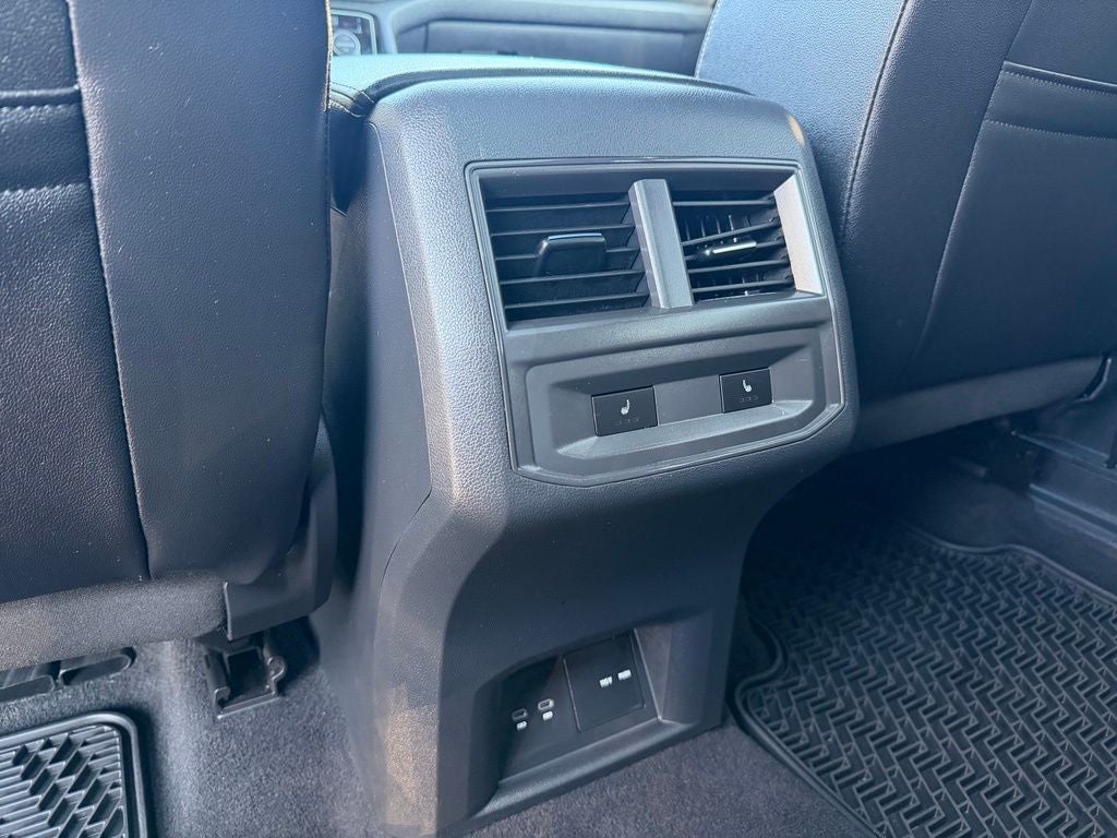 2023 Volkswagen Atlas Cross Sport 3.6L V6 SEL Premium R-Line
