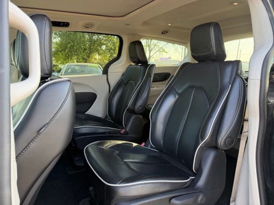 2023 Chrysler Pacifica Hybrid Limited