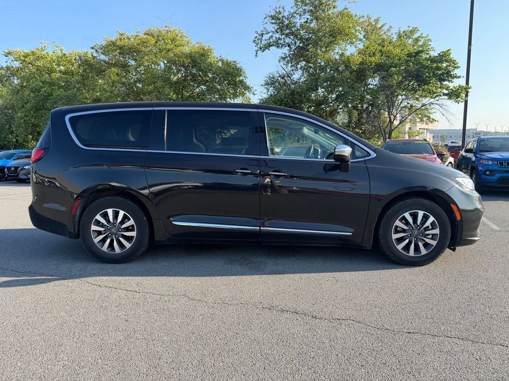 2023 Chrysler Pacifica Hybrid Limited