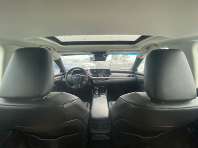 2021 Lexus ES 300h