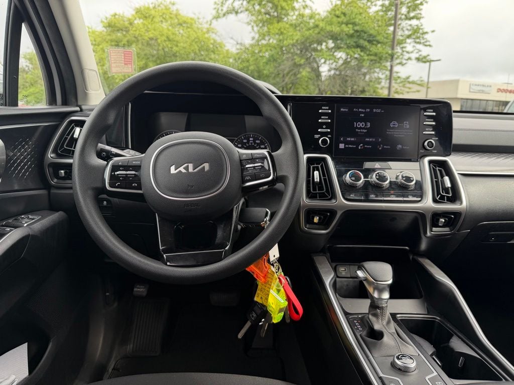 2022 Kia Sorento LX