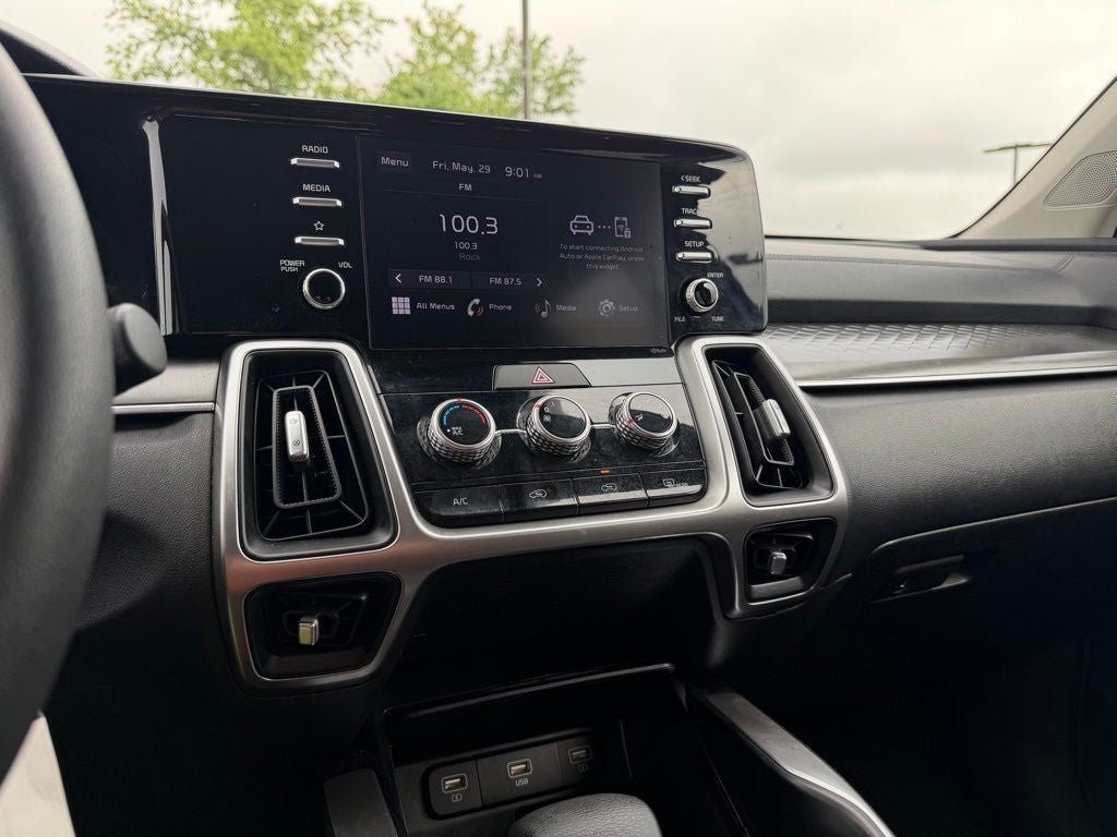 2022 Kia Sorento LX