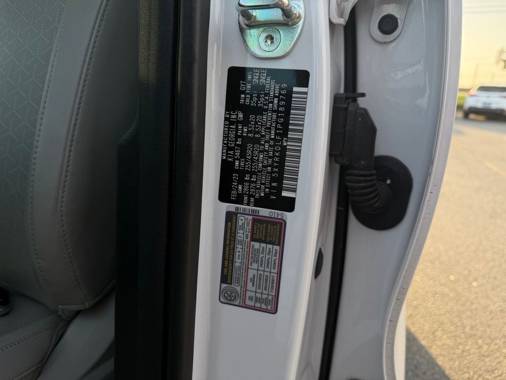 2023 Kia Sorento SX