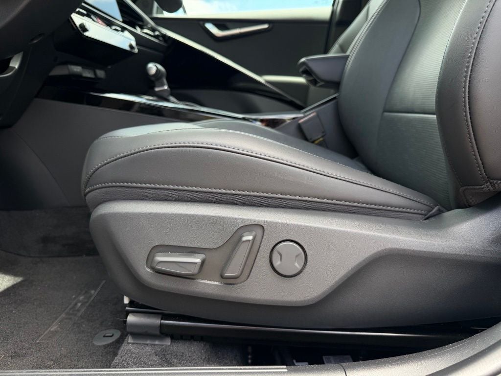 2025 Kia Niro SX