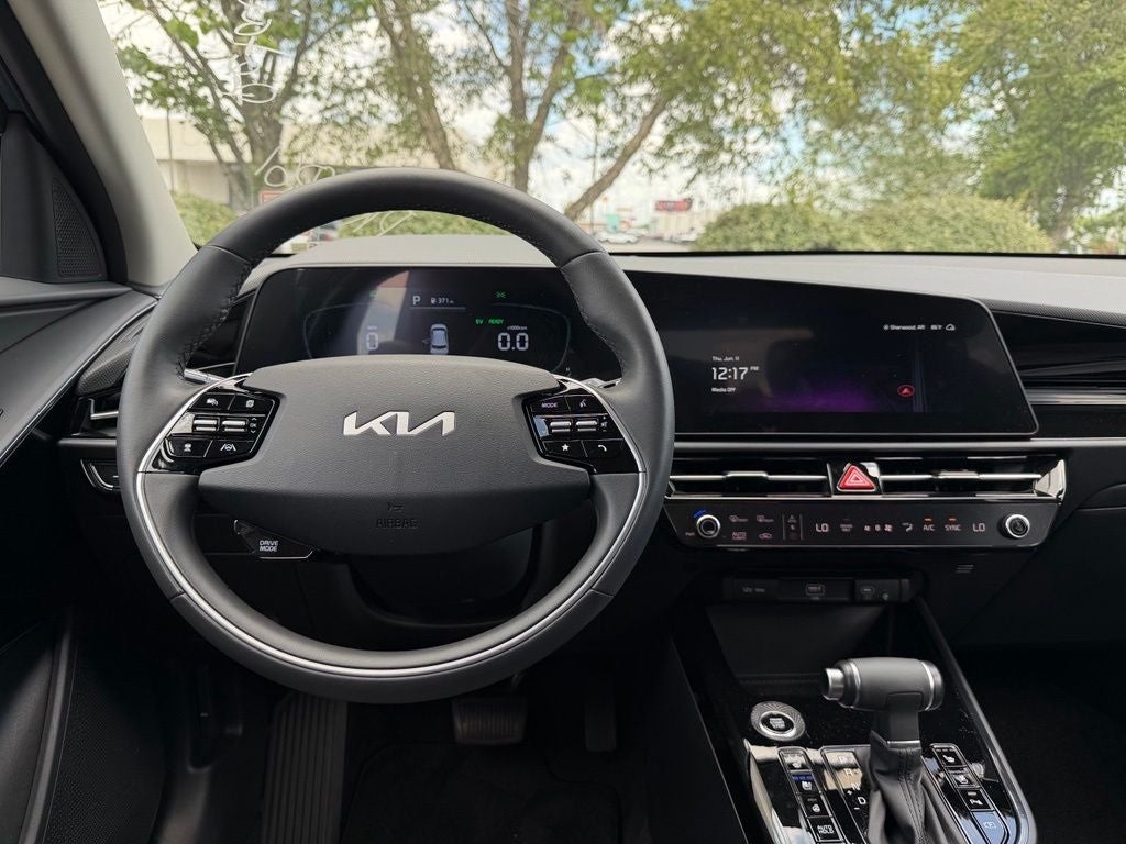 2025 Kia Niro SX