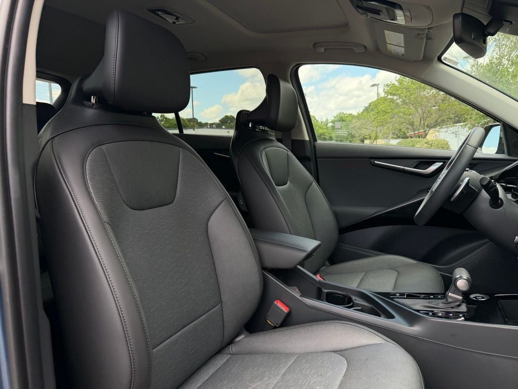 2025 Kia Niro SX
