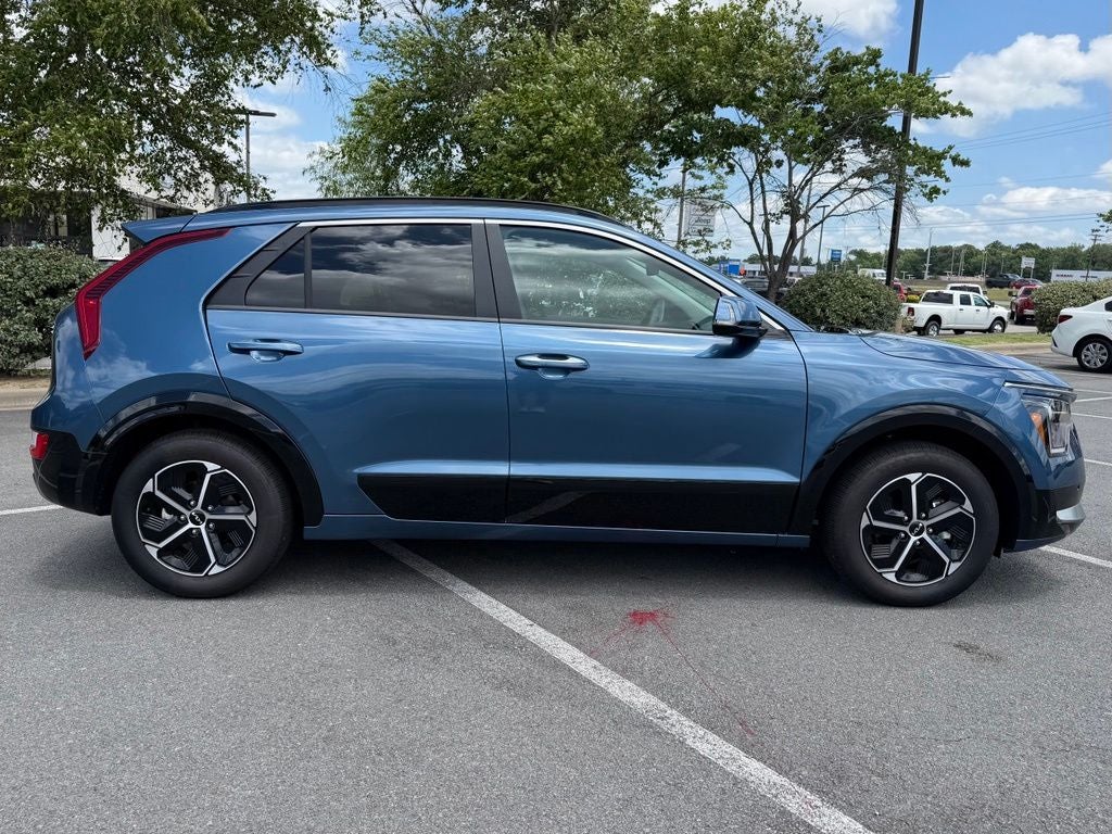 2025 Kia Niro SX
