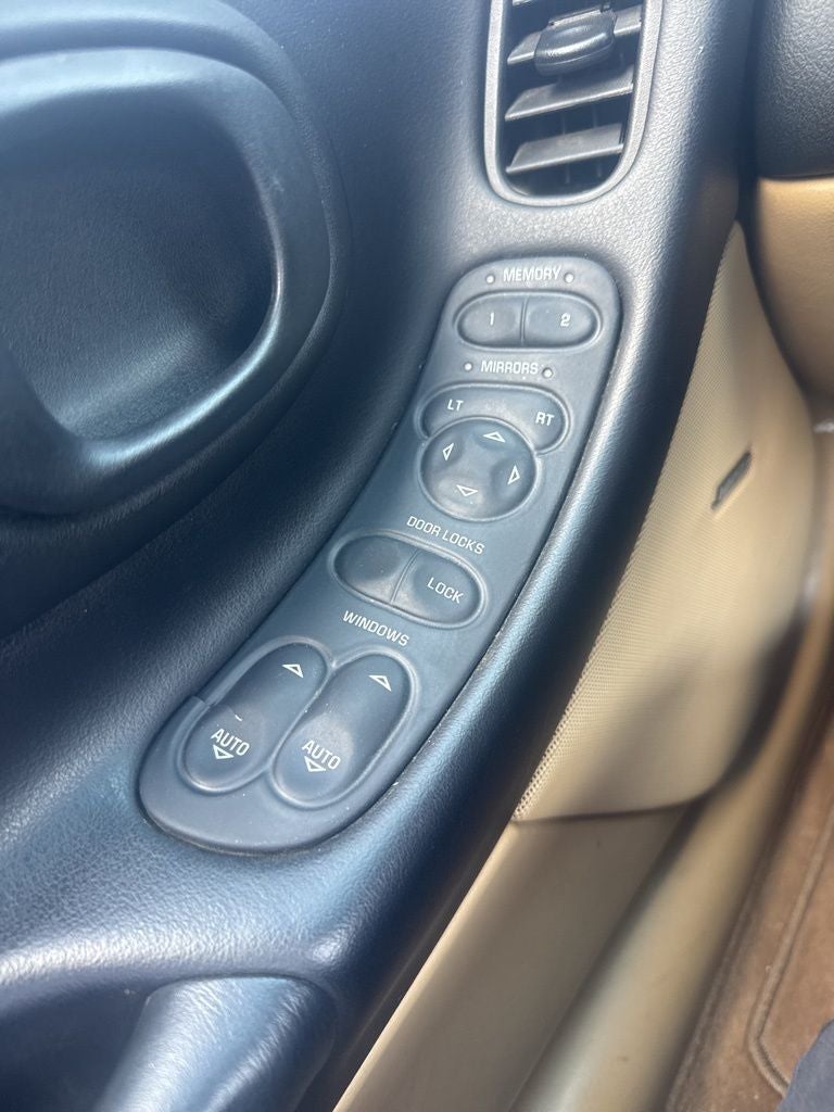 1998 Chevrolet Corvette Base CLEAN CARFAX!! 51K MILES, 6-SPEED