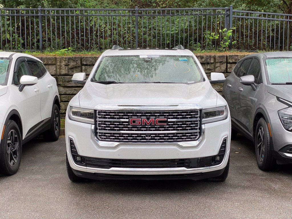 2023 GMC Acadia Denali