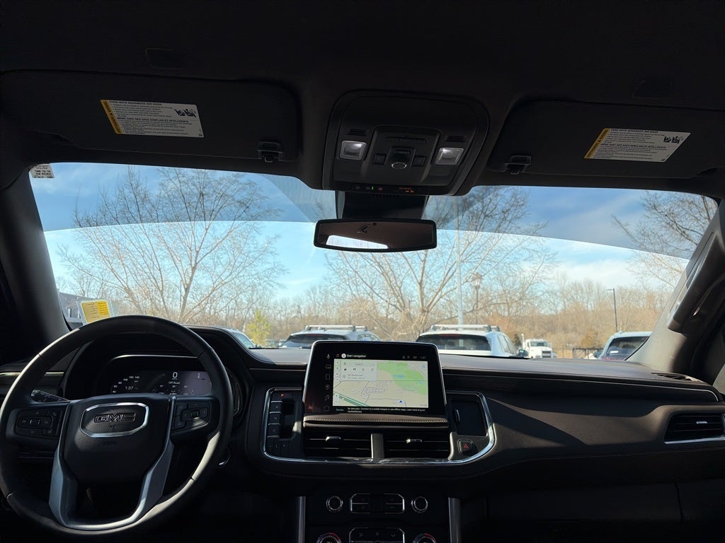 2024 GMC Yukon SLT 2ND ROW BENCH! LUXURY PACKAGE 1 OWNER CLEAN CARFAX