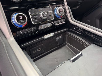 2022 GMC Yukon XL Denali AWD BLACKOUT CLEAN CARFAX