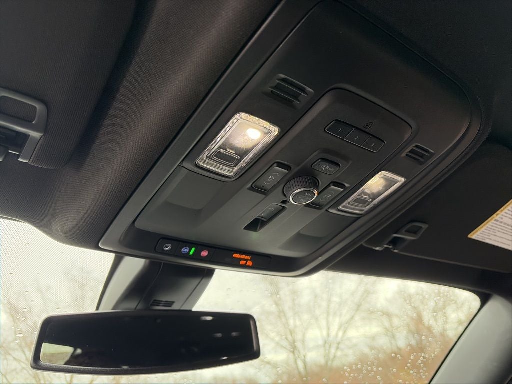 2022 GMC Yukon XL Denali AWD BLACKOUT CLEAN CARFAX