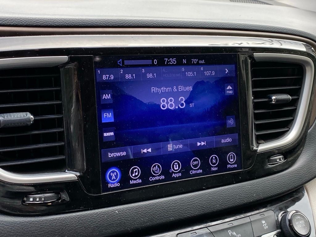 2017 Chrysler Pacifica Touring L