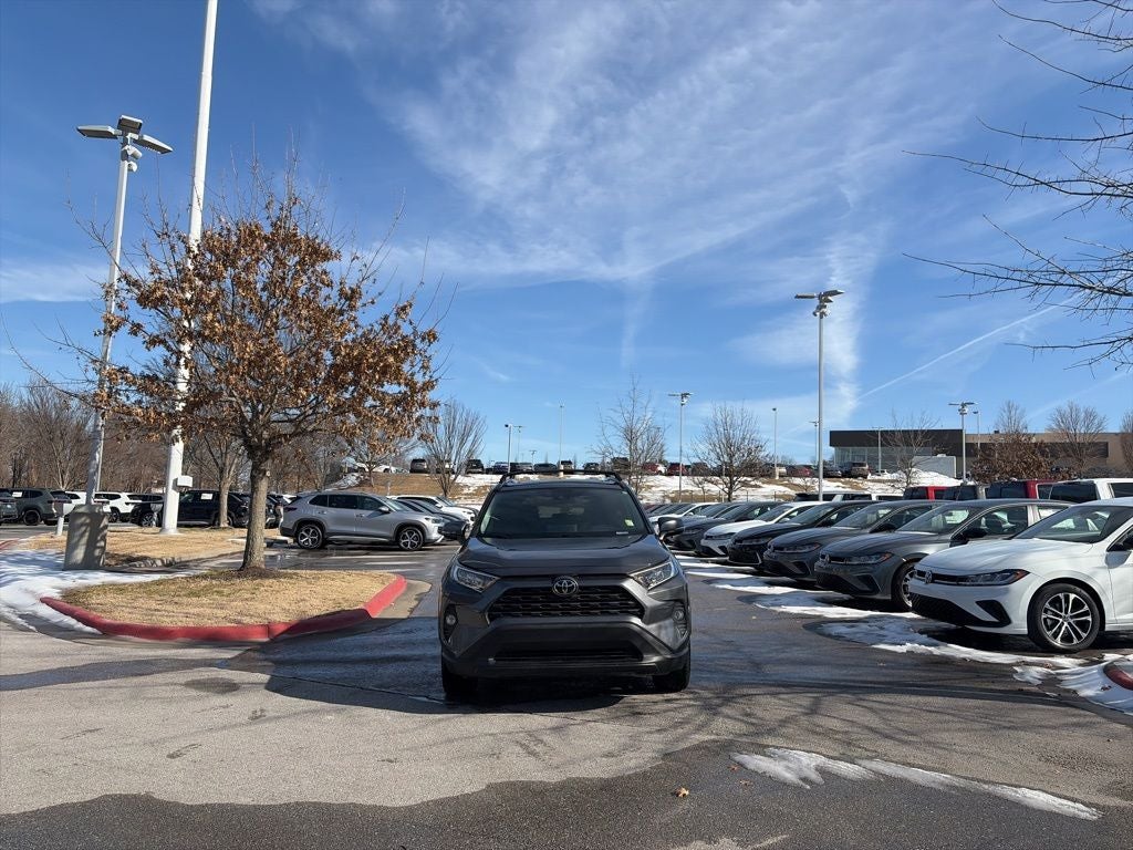 2021 Toyota RAV4 XLE Premium 1-OWNER