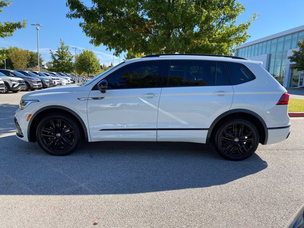 2022 Volkswagen Tiguan 2.0T SE R-Line Black