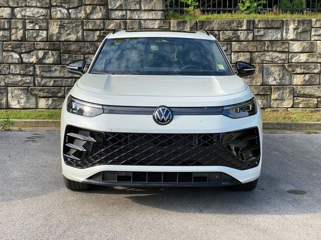 2025 Volkswagen Tiguan 2.0T SE R-Line Black