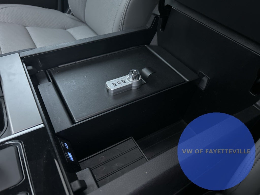 2024 Toyota Sequoia SR5 LEATHER ROOF 4x4 8 Passenger, 1 OWNER CLEAN CARFAX