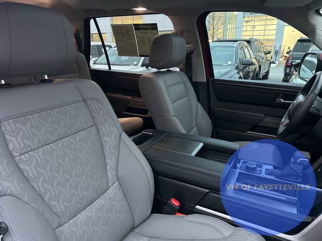 2024 Toyota Sequoia SR5 LEATHER ROOF 4x4 8 Passenger, 1 OWNER CLEAN CARFAX