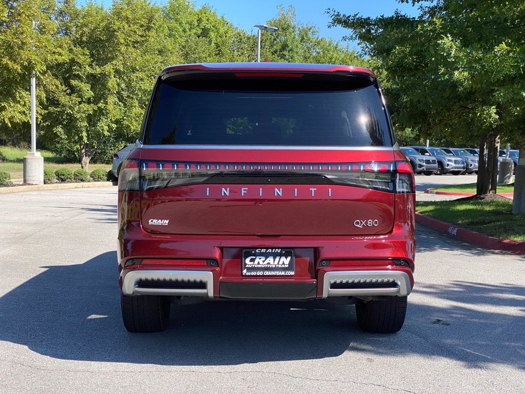 2025 INFINITI QX80 LUXE