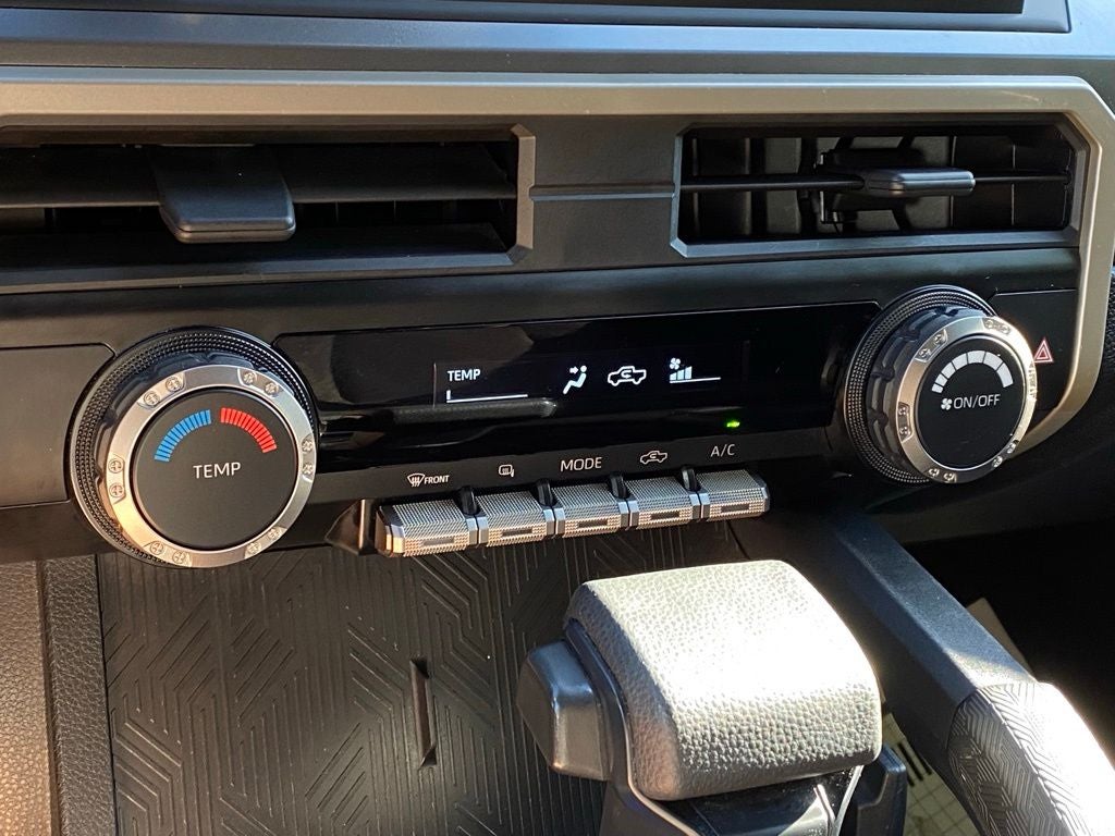 2021 Land Rover Defender 110 SE