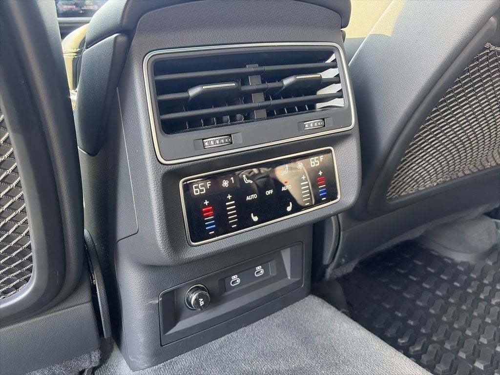 2022 Audi SQ7 GREAT SERVICE RECORDS, CLEAN CARFAX V8 Quattro