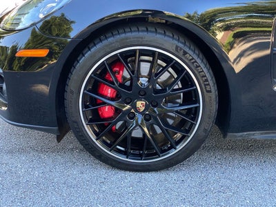 2022 Porsche Panamera 4S