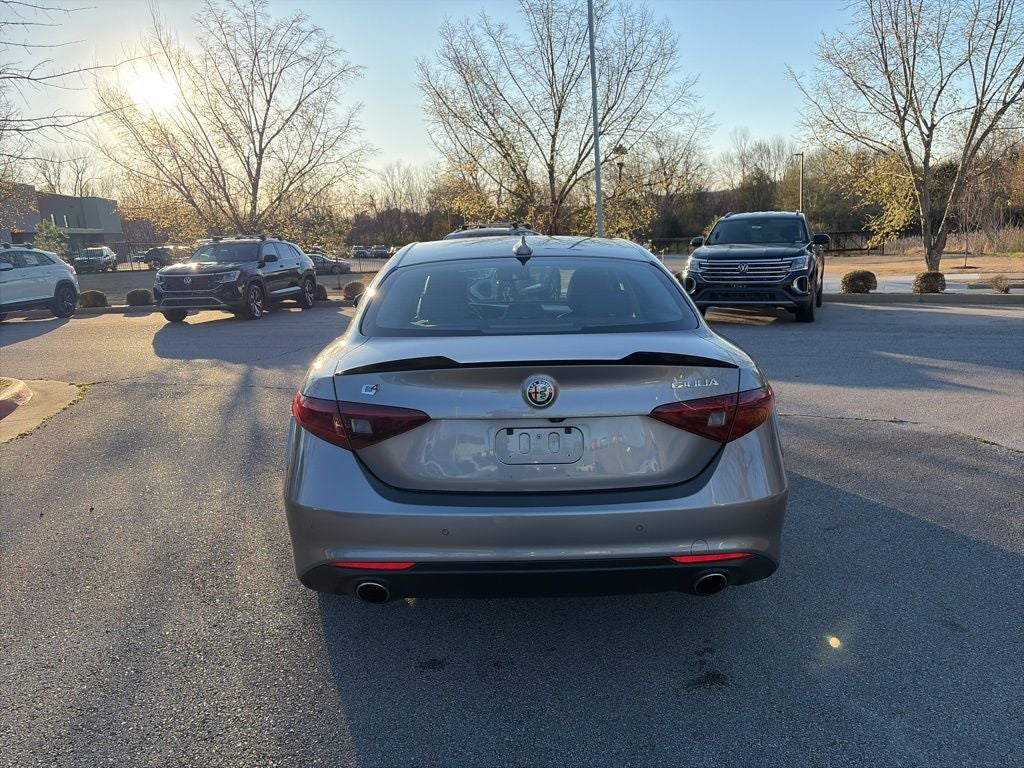 2018 Alfa Romeo Giulia Base AWD COLD WEATHER AND 3D NAVIGATION