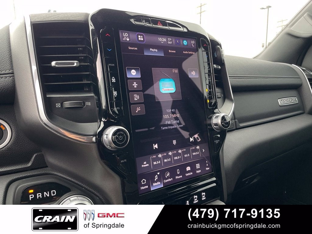 2025 RAM 1500 Laramie Dual–Pane Panoramic Sunroof