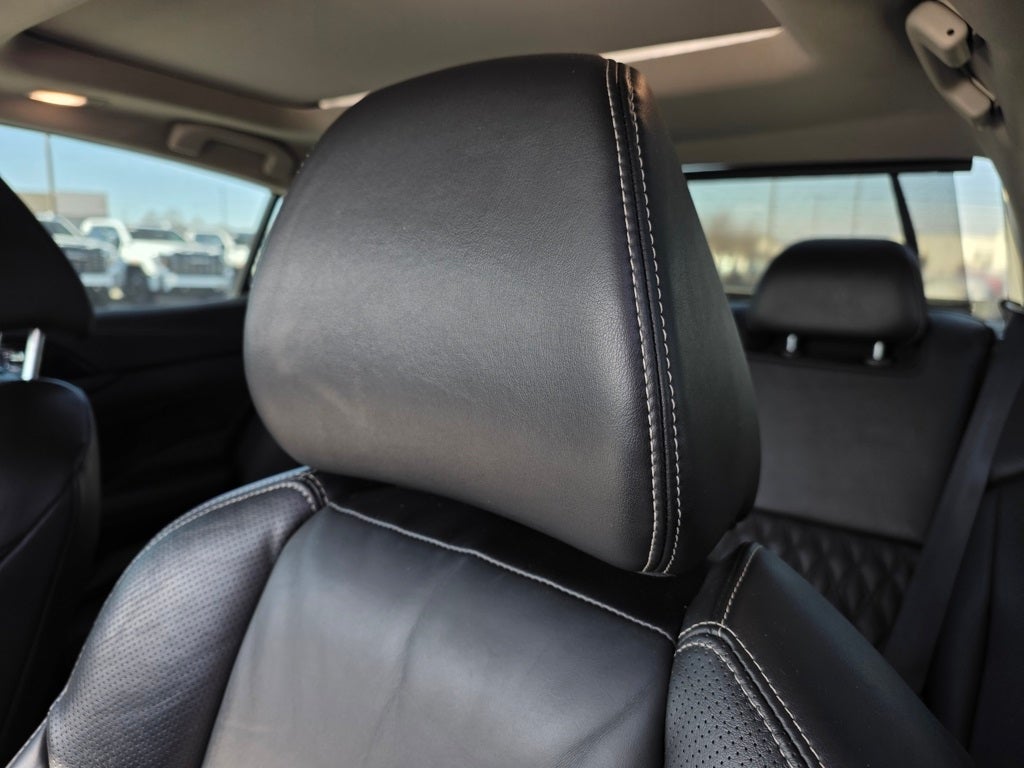 2023 Nissan Maxima Platinum