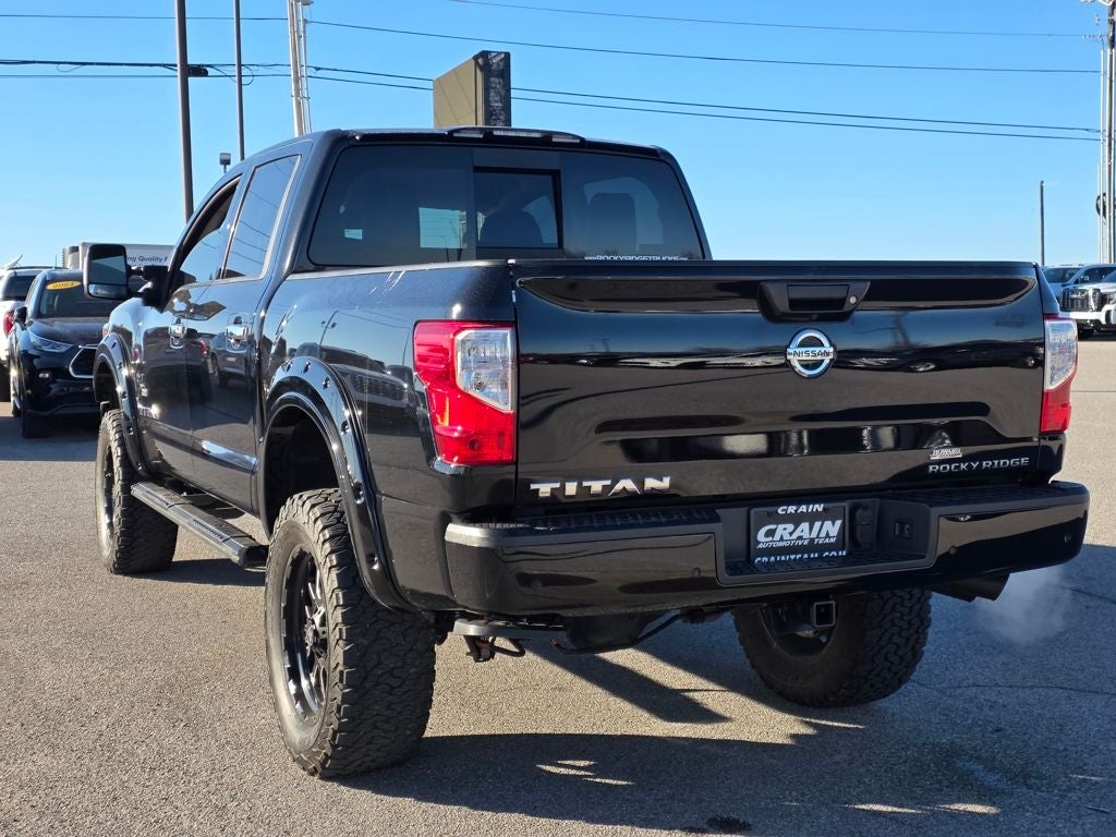 2021 Nissan Titan SV