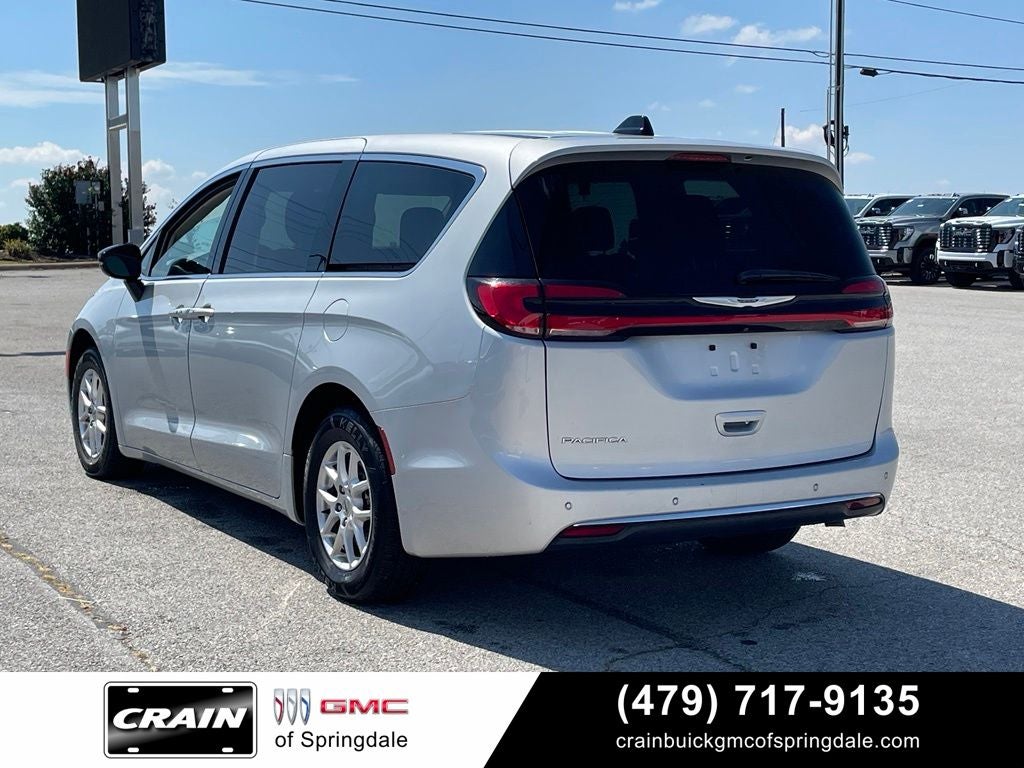 2024 Chrysler Pacifica Touring L